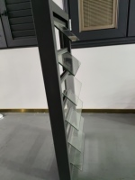 Fenêtres à persiennes en aluminium et verre modernes avec moustiquaire pour le bureau et la résidence