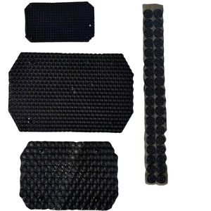 เครื่องปั๊มขึ้นรูปอัตโนมัติแบบสองแท่น ควบคุมด้วย PLC ใช้งานด้วยมือได้ รองรับแบริ่งที่ทนทาน แรงดันไฟฟ้าปรับได้ เหมาะสำหรับอุตสาหกรรมเครื่องดื่ม - Product Image 1