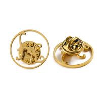 Broches de mode broche en métal personnalisée femmes robe costume épinglette épinglette en acier inoxydable badges nominatifs découpés au Laser lettre petite épingle