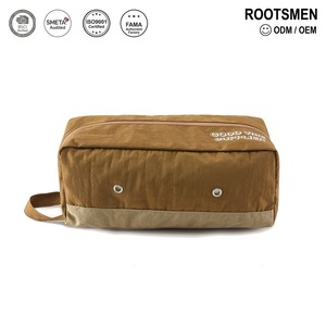 Sac à chaussures portable en nylon écologique, résistant à l'eau, durable, avec couleur personnalisée et logo sur mesure - Product Image 1