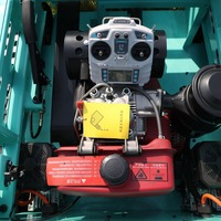 Tondeuse à gazon télécommandée, largeur de coupe 800 mm, chenilles en caoutchouc, moteur diesel, avec plusieurs accessoires