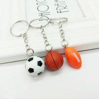 Mini porte-clés de basketball, pendentif ballon de sport 3D mignon, souvenir, récompense pour école, carnaval, cadeau d'équipe