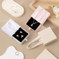 Luxuriöse Weiße Karton-Schmuckboxen für Armbänder und Halsketten mit Individuellem Logo und Tragegriff
