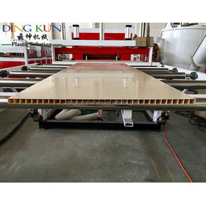 Máquina de panel de puerta hueca de PVC WPC/máquina de fabricación de plástico - Product Image 6