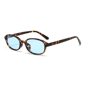 Gafas de Sol Ovaladas de Moda 2026 con Logotipo Personalizado para Hombre y Mujer, Protección UV400, Remaches, Montura Pequeña - Product Image 6