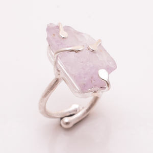 Anillos finos de plata 925 hechos a mano con piedras preciosas de kunzita en bruto natural exportador personalizado y fabricante de joyas de piedras preciosas - Product Image 3