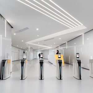 Tourniquet de contrôle d'accès de bureau intelligent Barrière à rabat bidirectionnelle Rfid Porte pivotante à arc automatisée à vitesse rapide pour les événements de gymnastique - Product Image 4