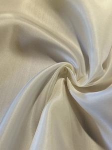 Le tissu en fibre cupro recyclé de haute qualité pour la protection de l'environnement absorbe l'humidité et est utilisé comme doublure de costume - Product Image 2