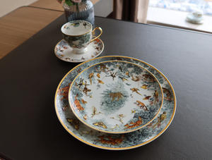 Meilleures ventes 4 pièces Ensemble de salle à manger animaux de la jungle de luxe nordique Vaisselle en porcelaine écologique pour la décoration de la maison - Product Image 4