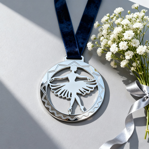 <span class=keywords><strong>Ballerine</strong></span> élégante personnalisée design en alliage de zinc médaille de ballet évidée médailles de ballet de sport plaqué argent souvenir pour événements de danse - Product Image 4