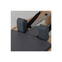 Mesin Pilates Reformer Kayu Solid Full Track dengan Bantalan Spons Elastisitas Tinggi, Desain Lengkung, Pegangan, Peralatan Gym Rumahan
