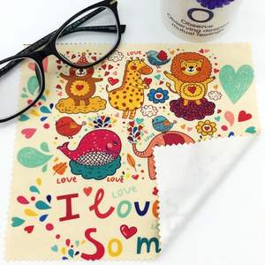 Paños de anteojos de gamuza de microfibra personalizados Suministro directo de fábrica Impresión de transferencia de calor Patrón de alta definición Limpieza y limpieza - Product Image 1