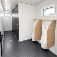 Toilettes mobiles en conteneur de 20 pieds, panneaux sandwich préfabriqués, étanches et portables, pour chantier de construction et parc public