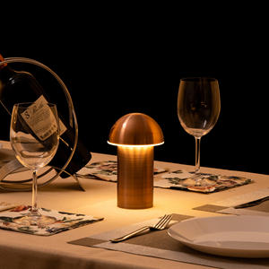 Lámpara de Mesa Inalámbrica Recargable de Aluminio al por Mayor, con Clasificación IP54, Control Remoto, Elegante Pieza de Decoración para Dormitorio - Product Image 3