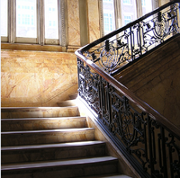 Rampe d'escalier en spirale en alliage d'aluminium au design moderne, écologique, pour une utilisation élégante en intérieur/extérieur, idéale pour villas, centres commerciaux, hôtels haut de gamme