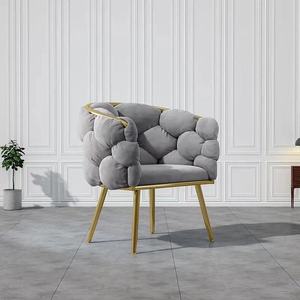 Sedie da Pranzo Moderne di Lusso con Lavorazione Trapuntata, Divano in Velluto Rosa con Gambe Dorate per Soggiorno e Cucina in Stile Rustico - Product Image 4