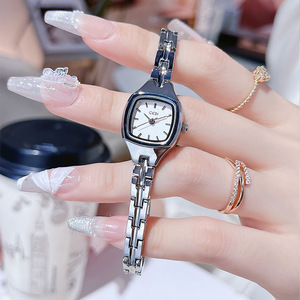 Montre pour femme minimaliste haut de gamme limitée, apparence élégante, bracelet en alliage compact, étanche, quartz - Product Image 6