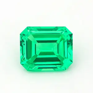 Laboratorium Grown Granaat Levendige Groene Facet Gemstone 8.74 Karaat Big Size Emerald Cut Losse Edelsteen