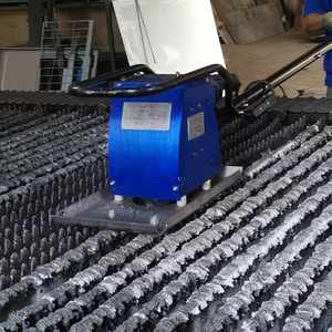 <span class=keywords><strong>Nettoyeur</strong></span> de scories <span class=keywords><strong>laser</strong></span> à fibre JT-C2300 JT-C1050 pour l'enlèvement des scories en aluminium Machine de nettoyage de table de découpe - Product Image 3