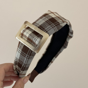 ربطة شعر على الطراز الامريكي كلاسيكية ملونة للقهوة ، ربطة رأس واسعة أنيقة أنيقة مع مشبك مربع ، إكسسوارات للبنات في المدرسة - Product Image 6