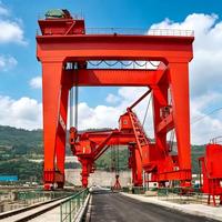 Palan de levage de porte de barrage robuste 50T 60T, grue portique pour le levage de la porte de déversoir de centrale hydroélectrique et l'opération de la crête de barrage