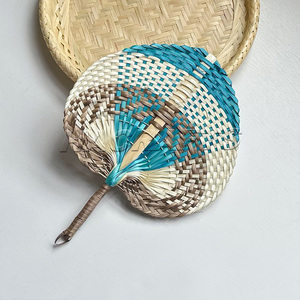 Éventails faits à la main en feuilles de palmier et de jonc de mer, tissés à la main, prix d'usine - Product Image 1