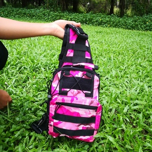 AYPPRO Borsa a Tracolla Tattica Personalizzata in Nylon per <span class=keywords><strong>Uomo</strong></span>, <span class=keywords><strong>Monospalla</strong></span> Mimetica Rossa con Logo Decorativo, Stile Nazionale - Product Image 3