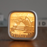 Lampe de bureau carrée en papier sculpté avec design de ville personnalisé - Décoration d'intérieur, veilleuse LED, cadeau de Noël