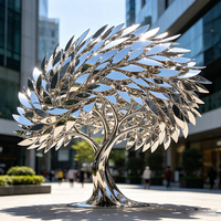 Grande sculpture d'arbre abstraite en acier inoxydable, statue d'arbre en métal miroir pour la décoration extérieure des places, des jardins et des paysages