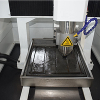 Fresadora CNC Mini de Media Cobertura Jinan Mosencnc, Sistema de Control GSK, Fresado/Taladrado de Metal de Alta Precisión, BT30/BT40