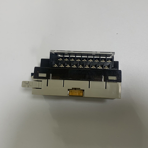 Unité de contrôle programmable originale CJ1W-MD263 XWT-ID16-1 XWT-ID16 XWT-OD16-1 NPN Unité d'extension XWT-OD16 - Product Image 2