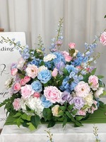 Décoration de mariage RHD : Allée fleurie, chemin de fleurs blanc pour mariage