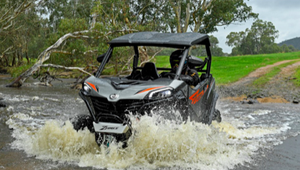 รถอเนกประสงค์ ZFORCE 800 Trail ขนาด 800 ซีซี ระบายความร้อนด้วยน้ำ เครื่องยนต์ V-Twin ได้รับการรับรองมาตรฐาน EEC EPA พร้อมวินซ์ยกของ 3250 ปอนด์ - Product Image 3