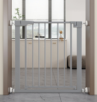Porte pour animaux de compagnie écologique à fermeture automatique extra large de 29.7 "à 46" Porte d'escalier facile à traverser Porte pour chien noir de 30 "de haut Portes pour bébé Salon en métal