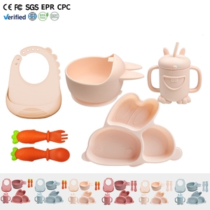 卸売シリコン製ベビー食器セット、幼児用よだれかけ、ボウル、カップ、プレート、スプーン、フォーク付き、BPAフリー、食品グレード - Product Image 1