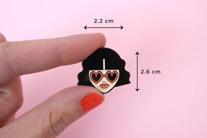 Épinglette en émail Pop Art de Turddemon, motif fille de <span class=keywords><strong>bande</strong></span> <span class=keywords><strong>dessinée</strong></span> blonde pleureuse, femme triste, accessoire vestimentaire personnalisable, en métal ferreux, fer, dur et souple - Product Image 4
