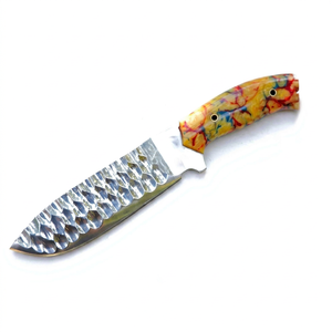 Outil de découpe utilitaire en acier inoxydable forgé et martelé à la main avec manche en résine multicolore - Product Image 1