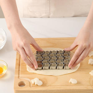 Lot de 25 emporte-pièces en acier inoxydable en forme de poisson rouge, moule de cuisson pour biscuits et gâteaux, outil de cuisine domestique - Product Image 4