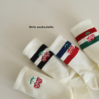 Chaussettes classiques avec broderie de cerise, nouveauté de conception Oem, Chaussettes unisexes en coton personnalisées avec Logo