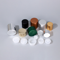 Bouchon à vis en aluminium anodisé avec embout interne pour flacon cosmétique, idéal pour l'emballage de produits de soin de la peau