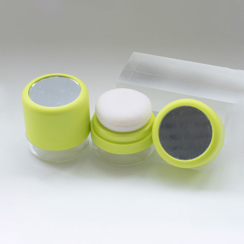 สีเขียว