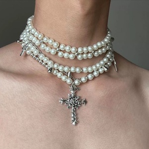 Collana a strati con croce vintage in argento e perle, collana gotica religiosa a più fili con perle finte, regalo per donna - Product Image 3