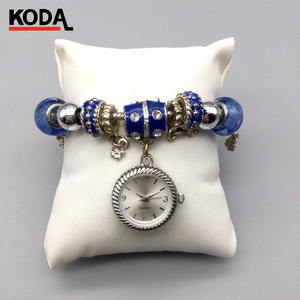 여자의 빈티지 골드 팔찌 시계 맞춤형 패션 석영 골동품 합금 포인터 독특한 여성 보석 여학생 그리스어 - Product Image 4