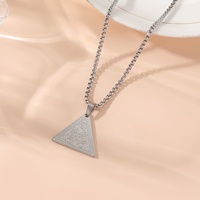 Pendentif en acier inoxydable plaqué or 18 carats inspiré de l'inscription arabe islamique triangulaire, collier de bijoux de mode, Coran en gros