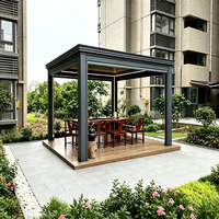 Kit de pergola bioclimatique autoportante en aluminium avec toit à lames motorisées réglables