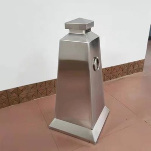 Poteau de signalisation de circulation en acier galvanisé, cône de signalisation, barrière de stationnement, marqueur de navigation moderne pour jardin intérieur - Product Image 3
