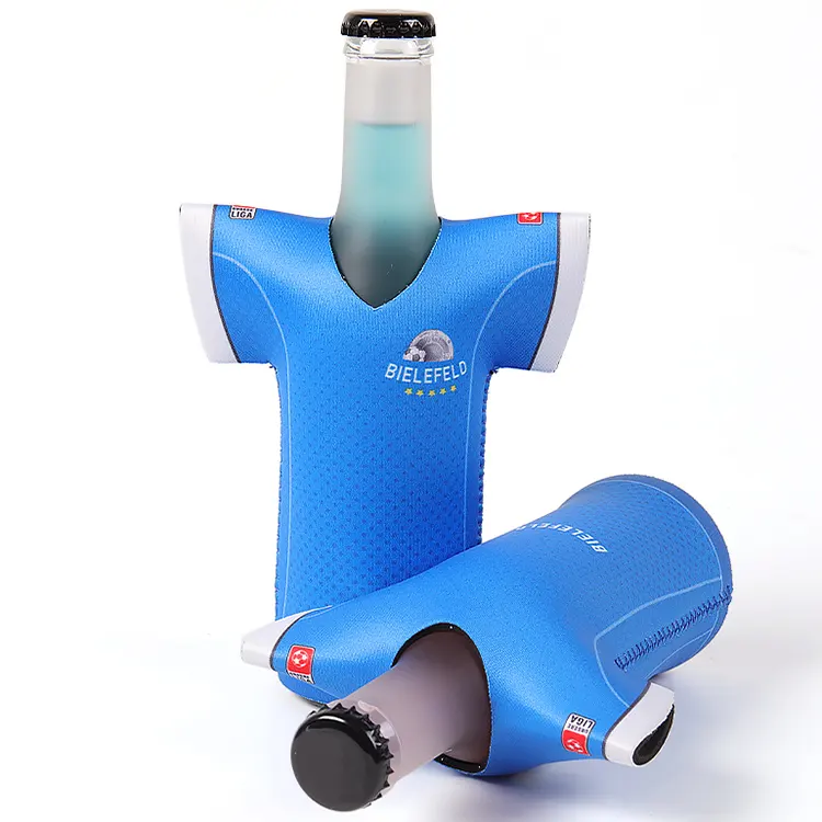 2022 Neoprene T-shirt Drinks Jersey Shape Bottle Sleeve Bag Stubby Holder Football Team Souvenir Bottle Cans Cooler