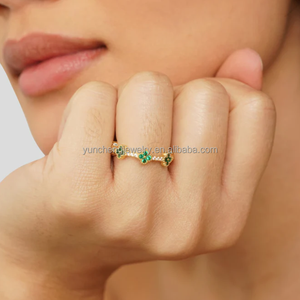 Clásico Plata de Ley 925 18K chapado en oro regalo Lucky Clover <span class=keywords><strong>Gemstone</strong></span> Cubic Zircon Eternity Band Ring para mujer joyería - Product Image 2