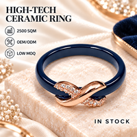 Bague en céramique de zircone bleu foncé avec acier inoxydable et zircon transparent, bijoux de mariage unisexe, vente en gros, personnalisation OEM ODM