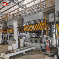 Ligne de production de palettes en bois compressé entièrement automatique, ligne de fabrication de palettes en bois pressé à chaud pour le recyclage des déchets de bois